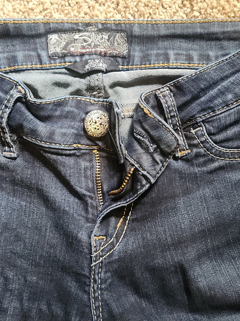 Silver Jeans Dark Blue Suki Jegging with Decorative Button